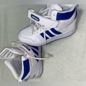 💙 Adidas sneakers 👟